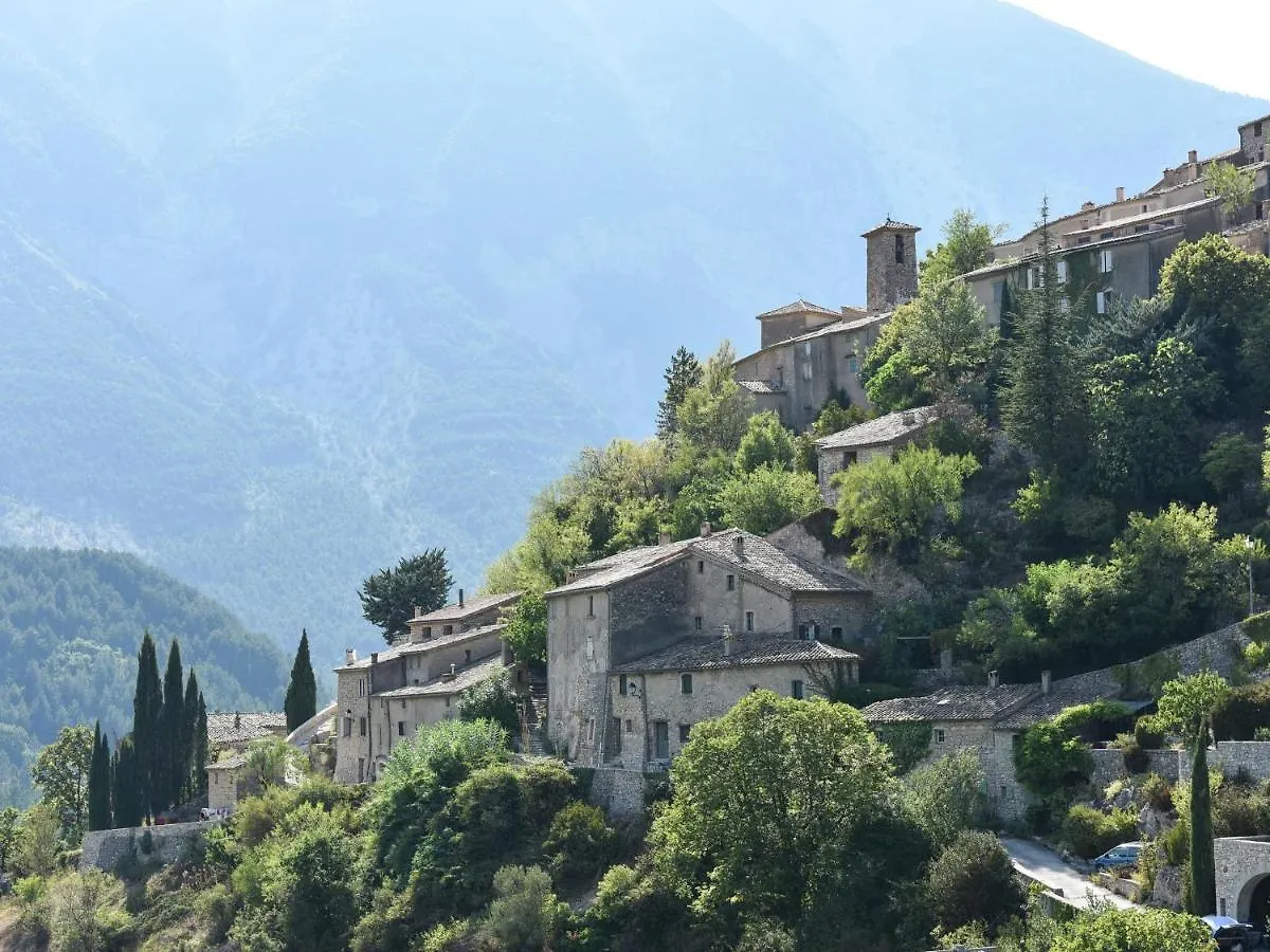 Cosy Flat In A Drome Chateau With Pool Montbrun-les-Bains Lägenhet